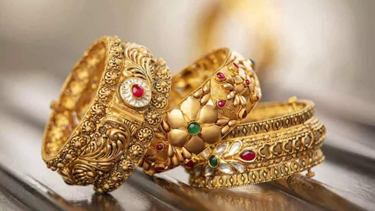 Gold Prices in Hyderabad Fall, Check Latest Rates for March 7