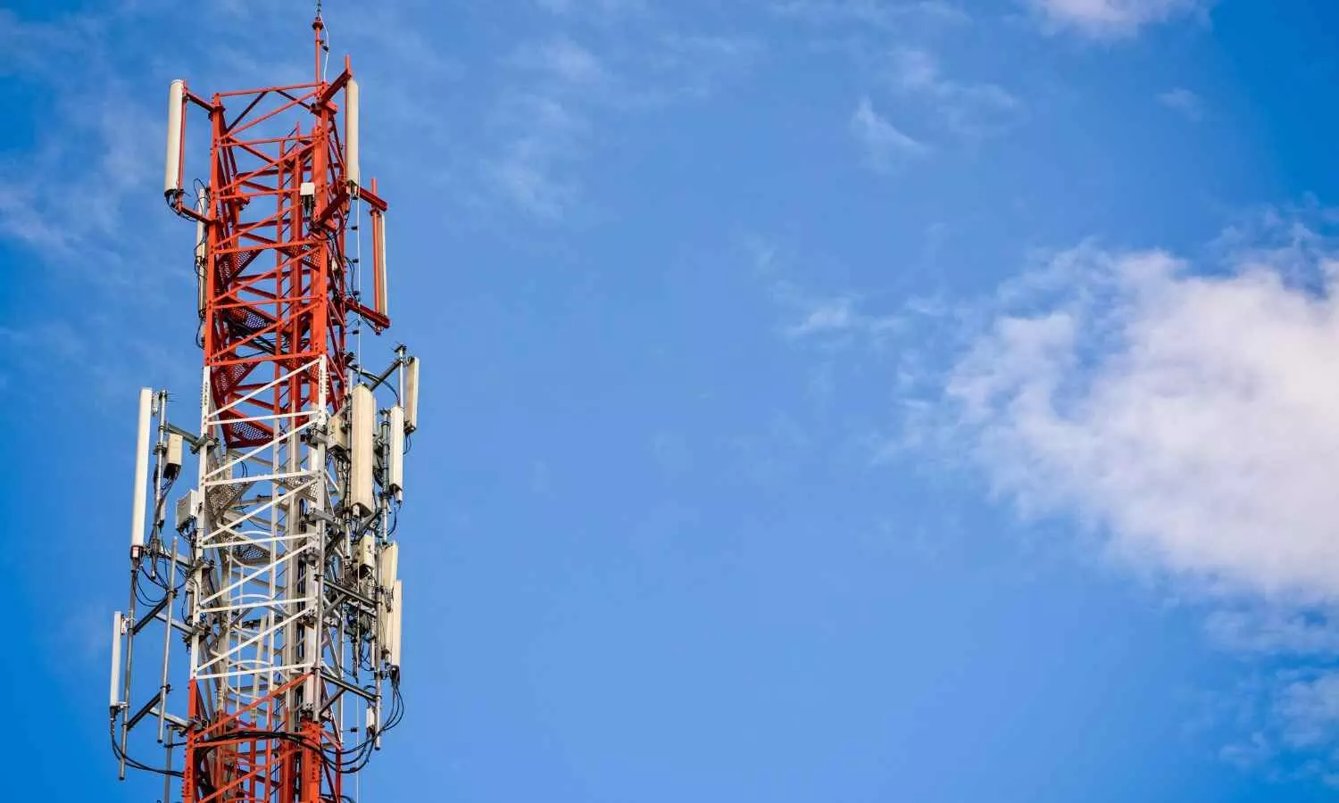 Telecom Revenue Set to Surge in Q4 – What It Means for Jio, Airtel, and Vi?