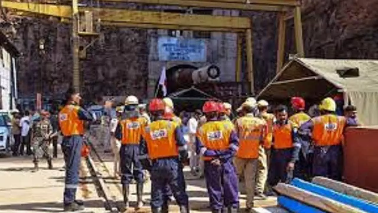 Hope To Complete Tunnel Rescue Ops In 2 Days, Says Min Uttam