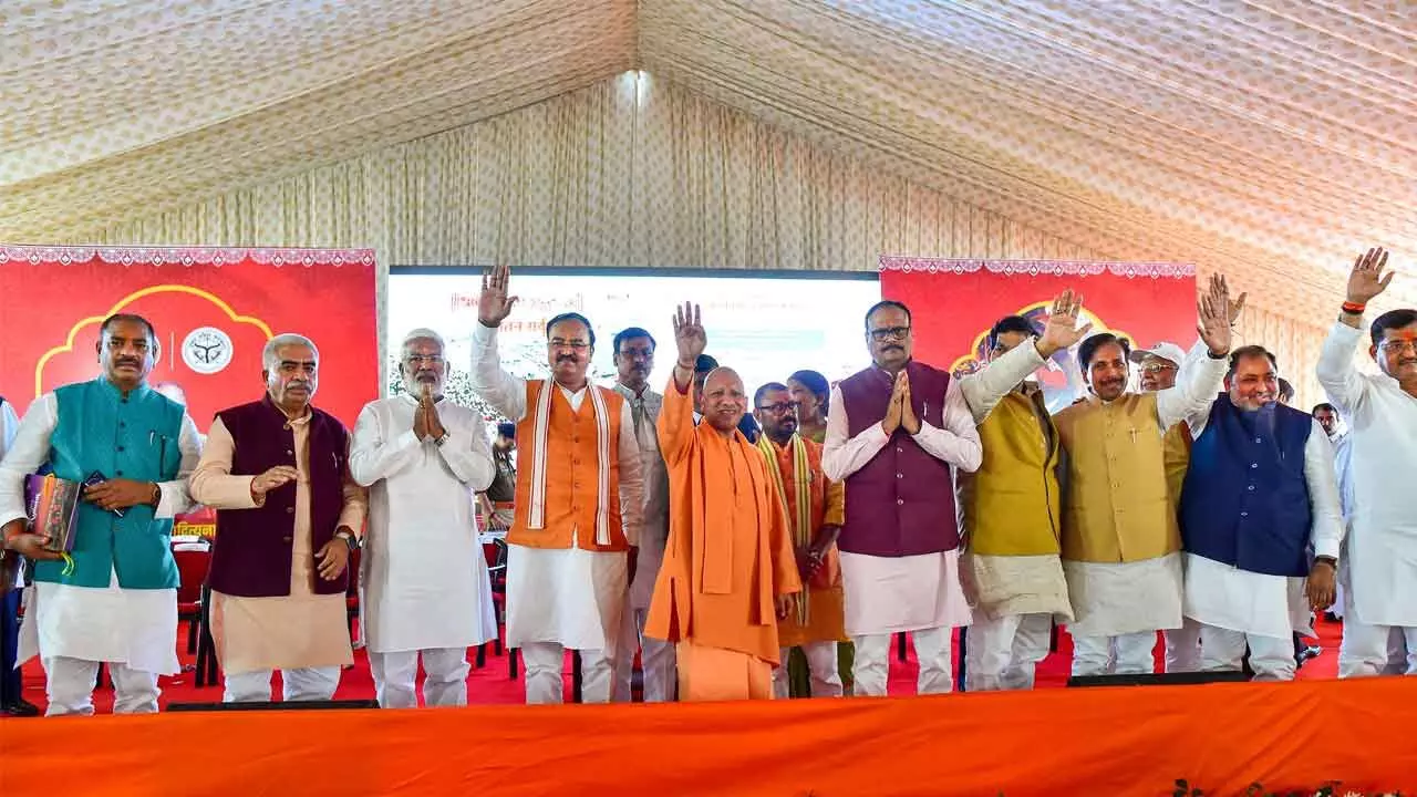 CM Yogi visits Netra Kumbh camp