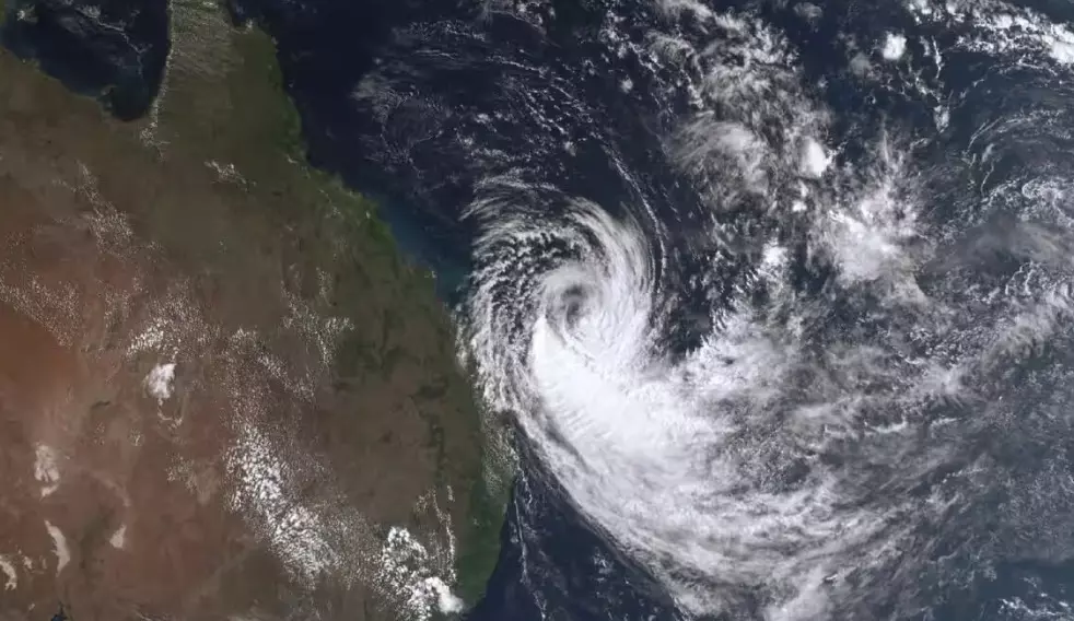 Cyclone Alfred weakens; flood risks and power outages persist across Queensland & NSW